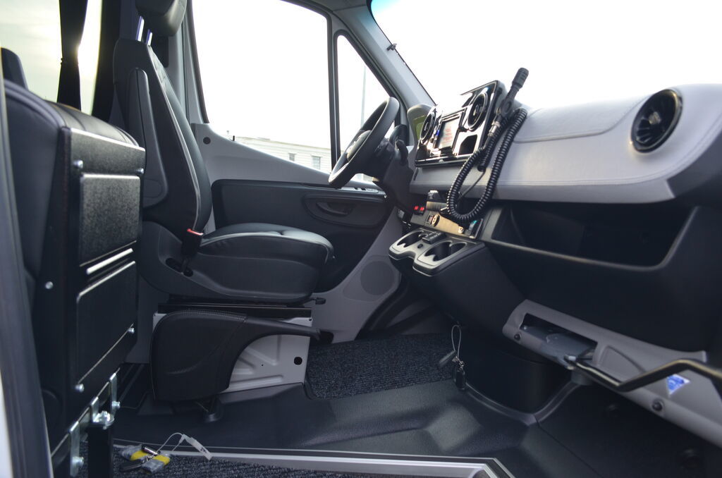 Новый Микроавтобус, Пассажирский фургон MERCEDES-BENZ Sprinter 519 4x4 high and low drive: фото 6