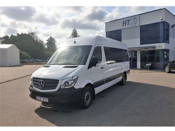 Микроавтобус Mercedes-Benz 697
