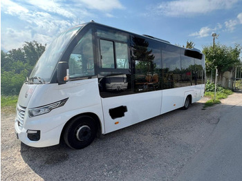 Микроавтобус IVECO Daily 70c18