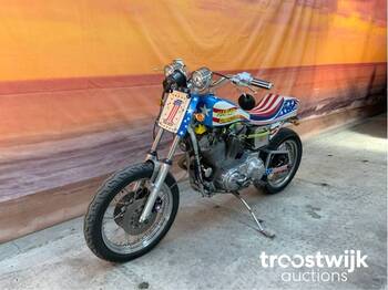 Мотоцикл Harley davidson XLH 883 Hugger: фото 1