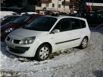 Renault Grand Scenic - Легковой автомобиль