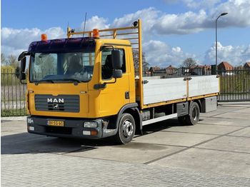 Грузовик с закрытым кузовом MAN Tgl 7.180