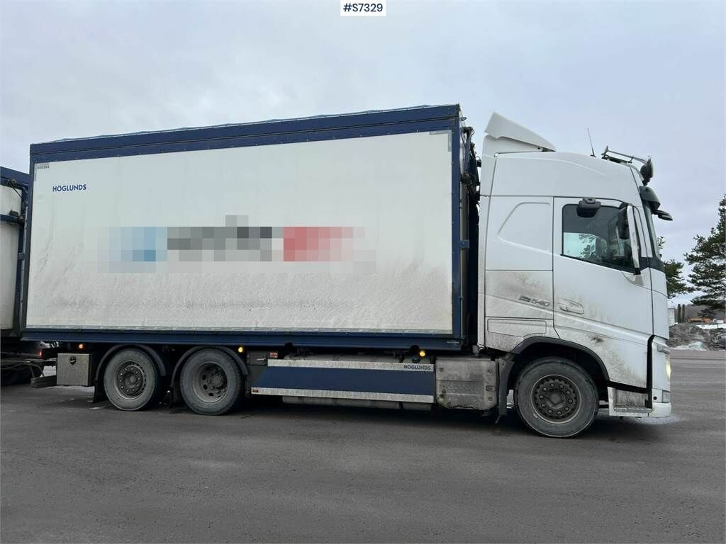 Грузовик с закрытым кузовом Volvo FH 6x2 wood chip truck with trailer: фото 16