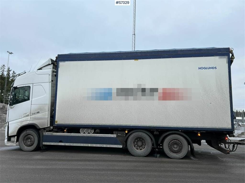 Грузовик с закрытым кузовом Volvo FH 6x2 wood chip truck with trailer: фото 21