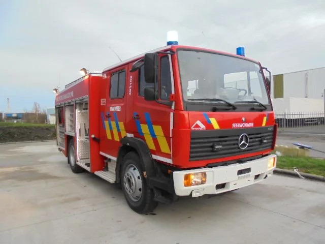 Пожарная машина Mercedes-Benz 1124 F: фото 4