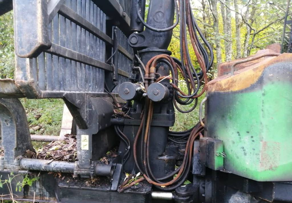 Лесной трактор John Deere 1410 D breaking for parts: фото 5