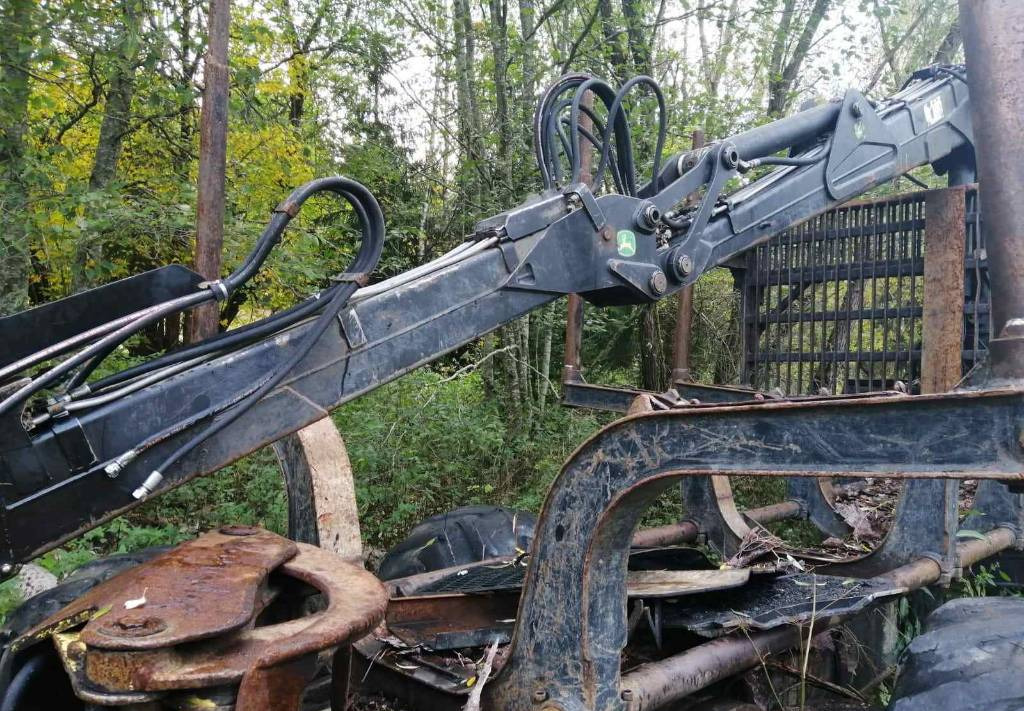 Лесной трактор John Deere 1410 D breaking for parts: фото 3
