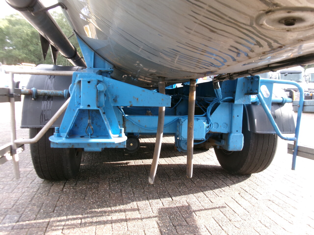 Полуприцеп-цистерна для транспортировки химикатов Magyar Chemical tank inox 32.5 m3 / 1 comp: фото 6