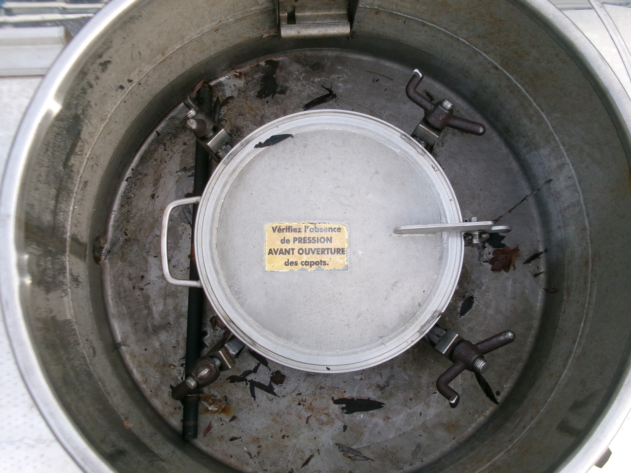 Полуприцеп-цистерна для транспортировки химикатов Magyar Chemical tank inox L4BH 32.5 m3 / 1 comp: фото 29