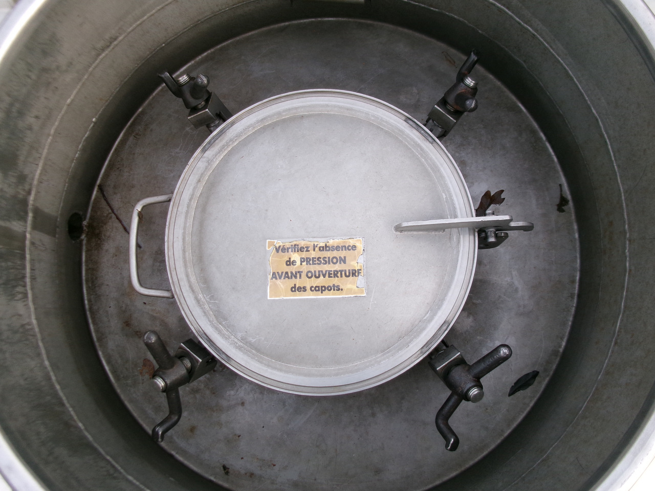 Полуприцеп-цистерна для транспортировки химикатов Magyar Chemical tank inox L4BH 32.5 m3 / 1 comp: фото 25