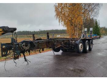 Sisu 3 aks. kärryvärkki  - Шасси прицеп