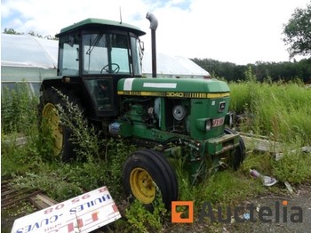 Трактор John Deere 3040