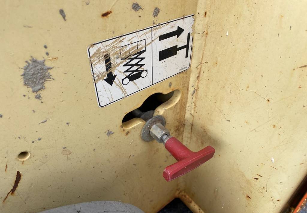 Ножничный подъемник JLG 6RS Electric Scissor Work Lift 779cm: фото 16