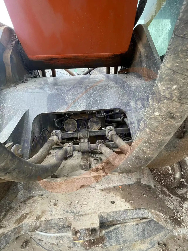 Гусеничный экскаватор Low running hours Used Doosan excavator DX520LC-9C in good condition for sale: фото 2