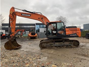 Гусеничный экскаватор DOOSAN DX 225 LC-5