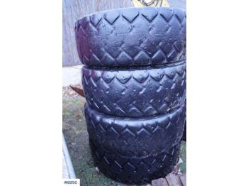 Шина для Внедорожных самосвалов Dumper tires, 2 new and 4 worn: фото 1