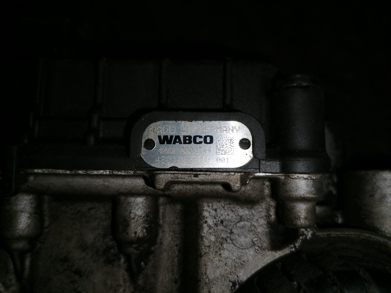 Тормозной клапан для Грузовиков Mercedes-Benz Rear axel brake pressure control valve 42200000344: фото 5