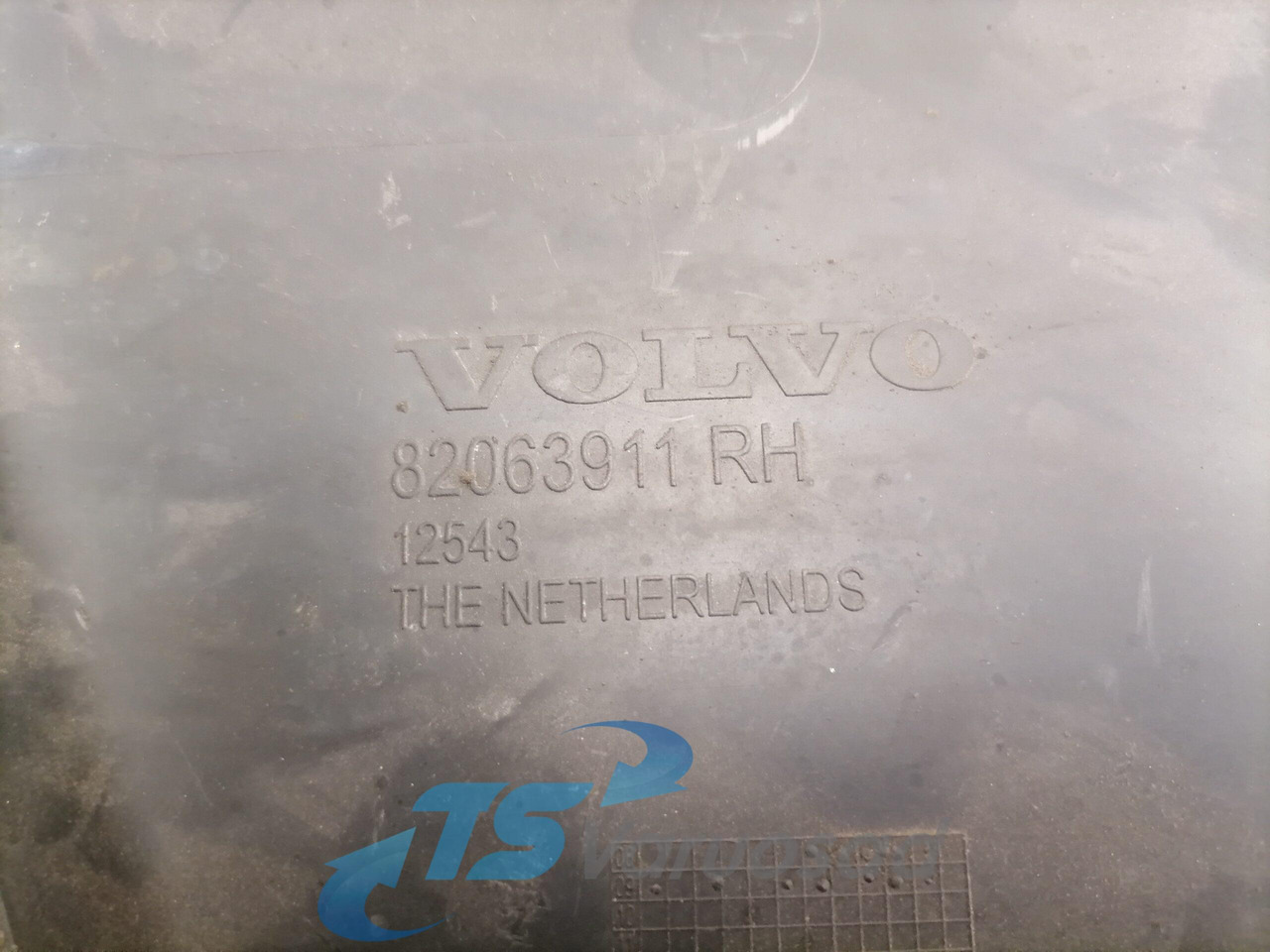 Аэродинамика/ Спойлеры для Грузовиков Volvo Plastic 82063911: фото 3
