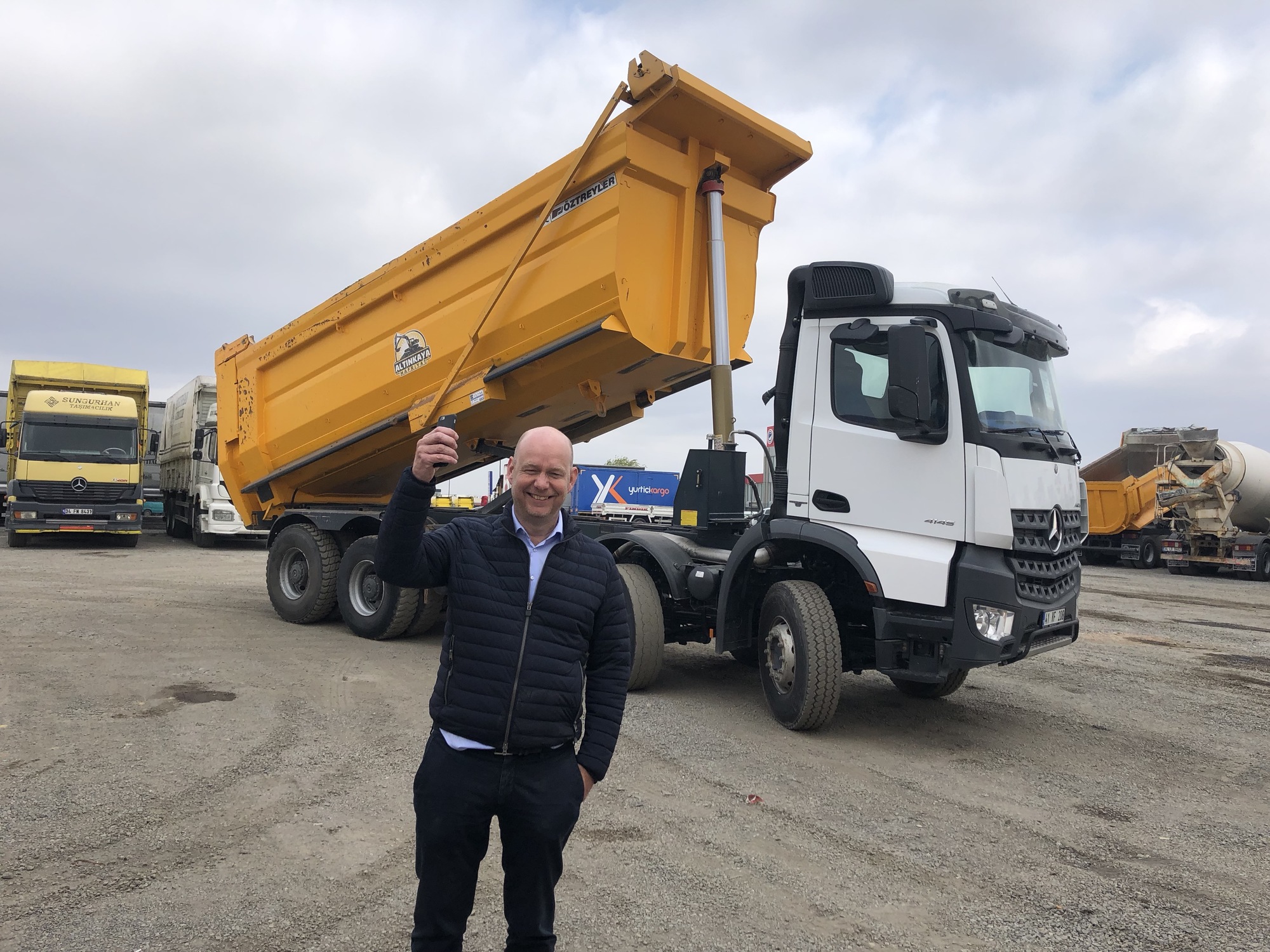 Bernhard Auwärter GmbH - Тягачи undefined: фото 1