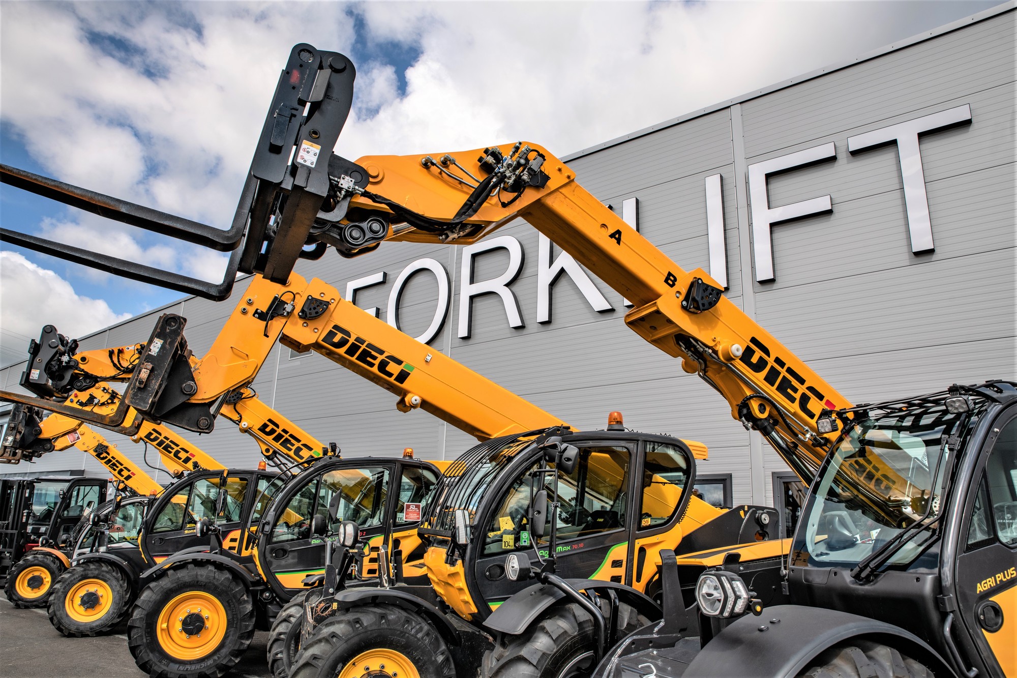 FORKLIFT OU - Погрузочно-разгрузочная техника - Год: 2021, электро undefined: фото 1