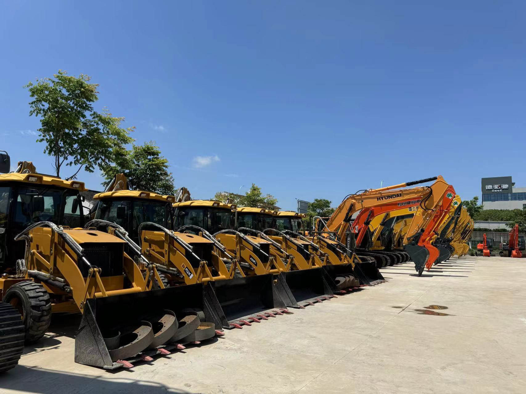 Sunight Development Company Limited - Тягачи SHACMAN undefined: фото 11