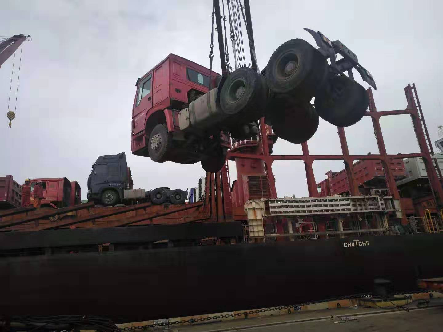 Shandong Guhong Auto Industrial CO., LTD - Грузовики - Год: 2020, 6х4, кондиционер undefined: фото 6