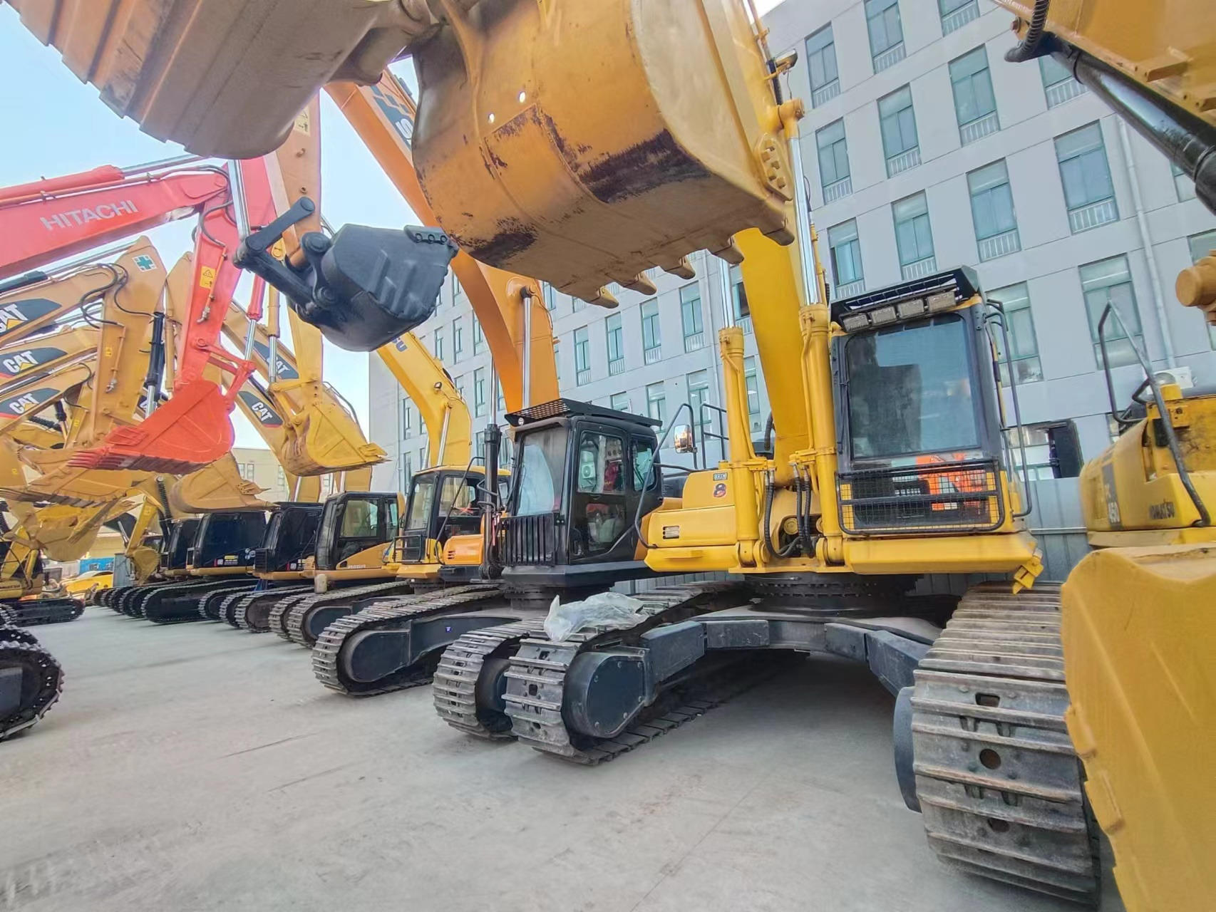 OUTONG MACHINERY LIMITED - Погрузочно-разгрузочная техника TOYOTA undefined: фото 1