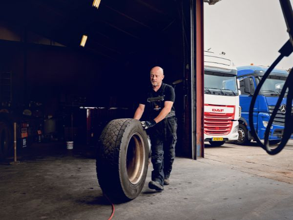 Hesselink Trucks B.V. undefined: фото 4