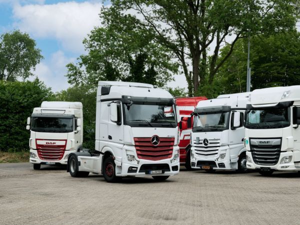 Hesselink Trucks B.V. undefined: фото 2