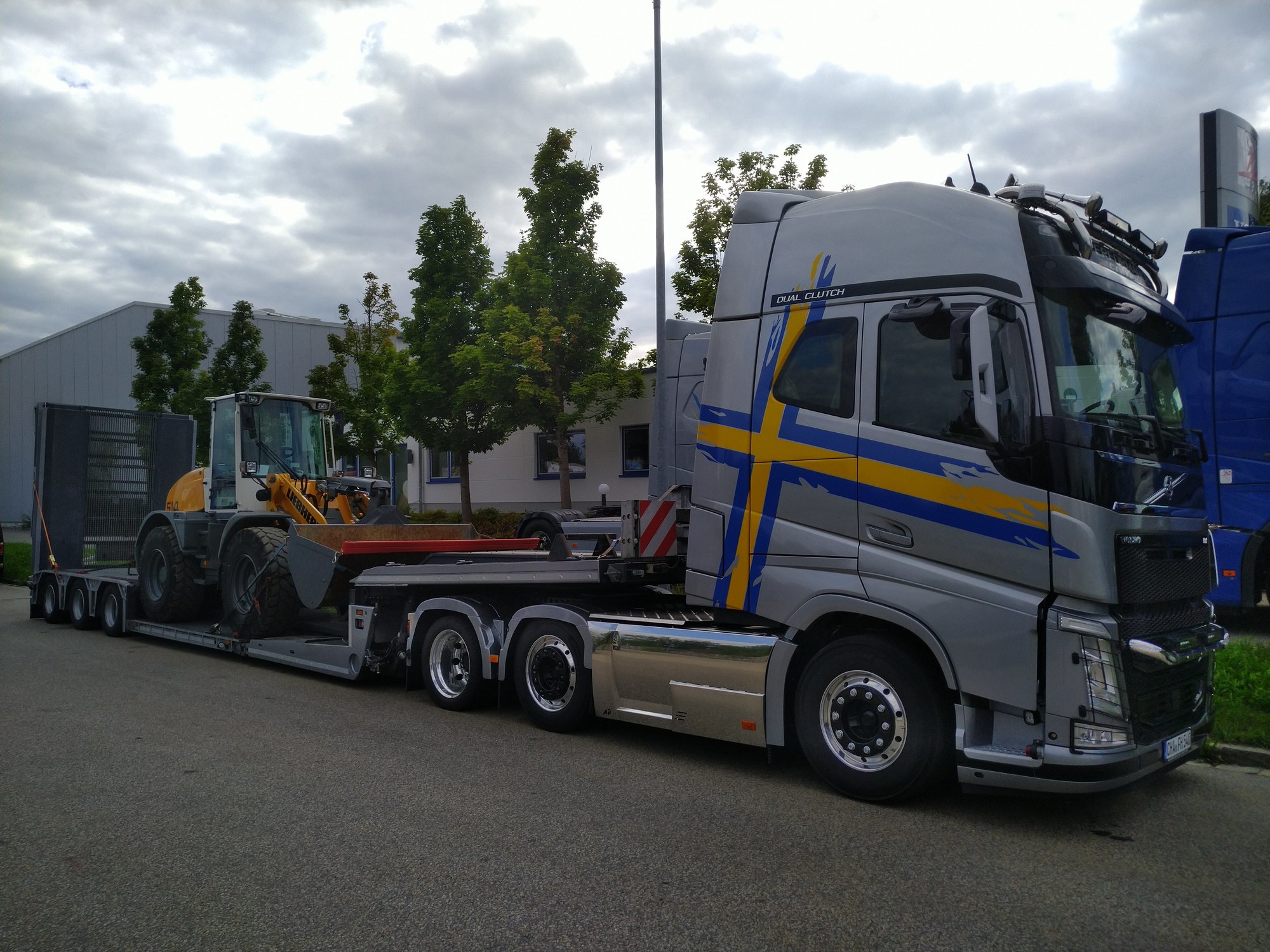 LKW-Service Nuernberger KG - Грузовики - возможность аренды, гидроборт undefined: фото 3