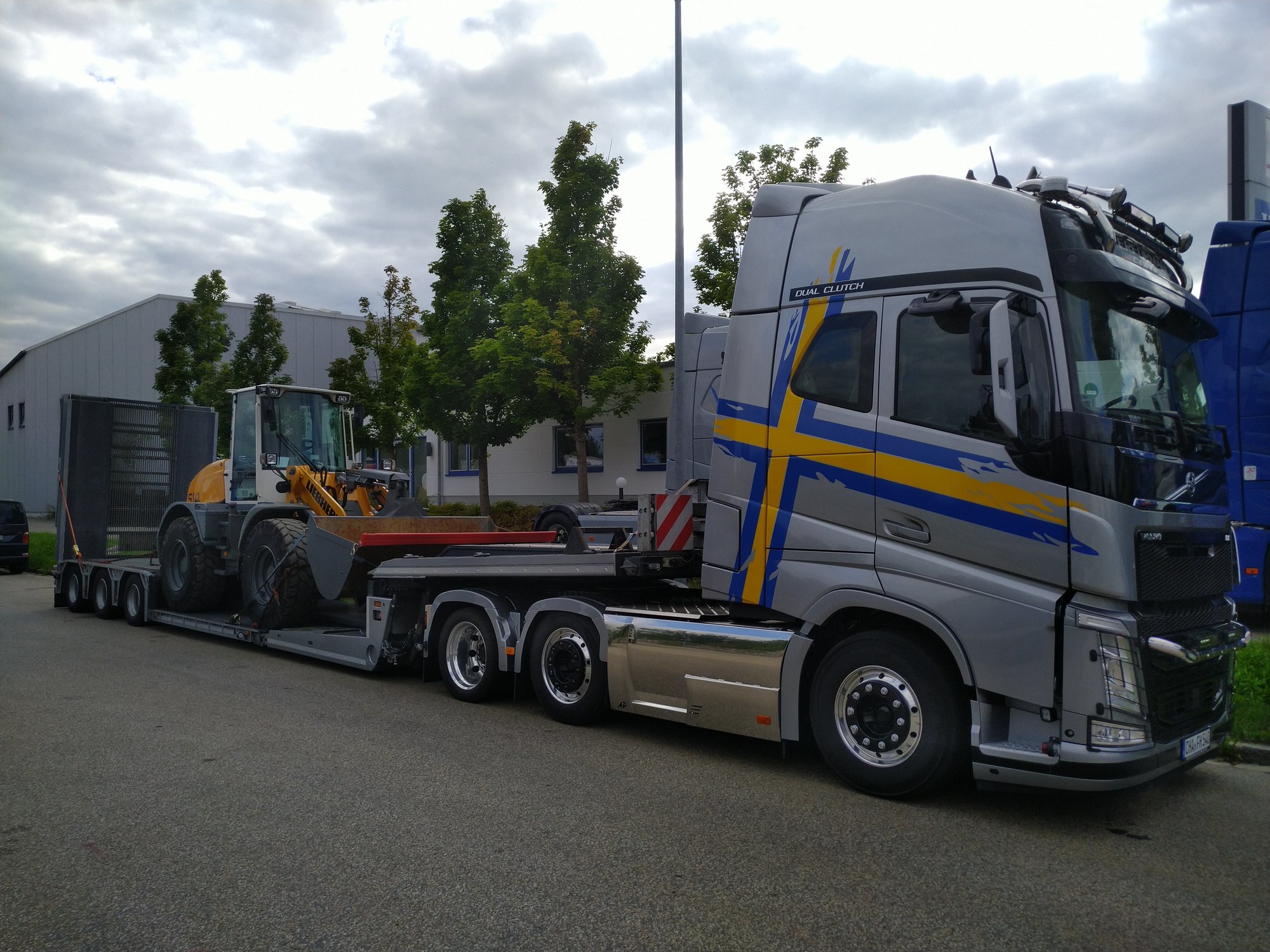 LKW-Service Nuernberger KG - Грузовики - возможность аренды, гидроборт undefined: фото 4