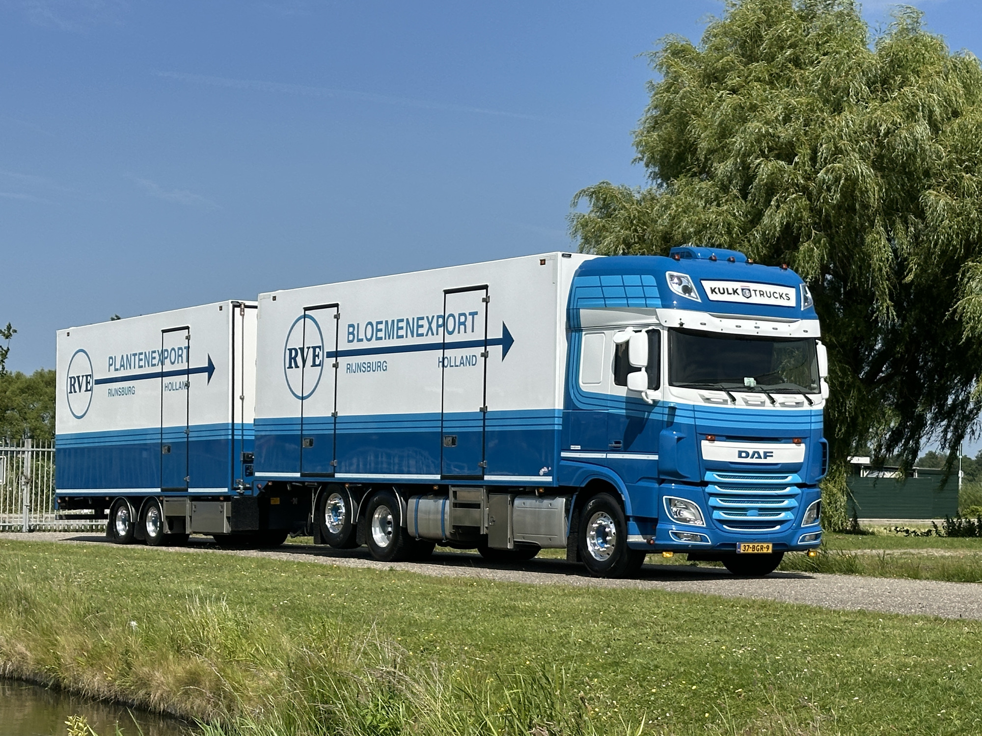 Kulk Trucks - Фургоны MERCEDES-BENZ - Euro 6, дизель undefined: фото 2