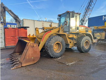 Колёсный погрузчик CATERPILLAR 938G