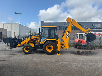 Экскаватор-погрузчик JCB 3CX