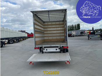 Фургон с закрытым кузовом VOLKSWAGEN Crafter