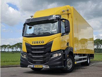 Грузовик с закрытым кузовом IVECO S-WAY