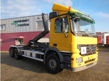 Крюковой мультилифт MERCEDES-BENZ Actros 2536