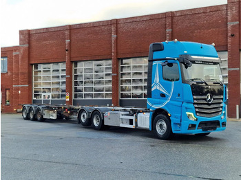 Грузовик-контейнеровоз/ Сменный кузов MERCEDES-BENZ Actros 2553