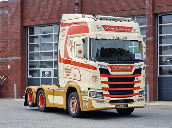 Тягач SCANIA R 580