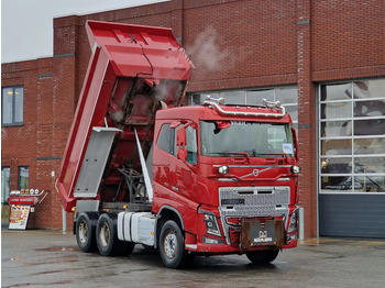Самосвал VOLVO FH16 750