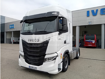 Тягач IVECO S-WAY