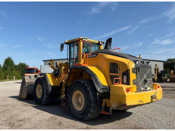 Колёсный погрузчик VOLVO L180H