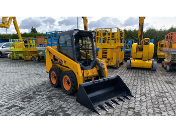 Мини-погрузчик с бортовым поворотом BOBCAT S450
