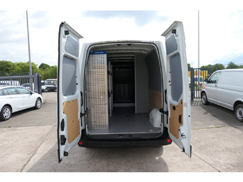 Цельнометаллический фургон RENAULT Master