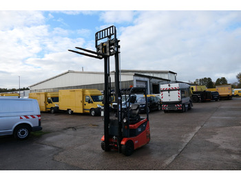 Электропогрузчик TOYOTA