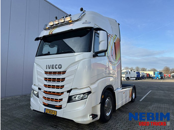Тягач IVECO S-WAY