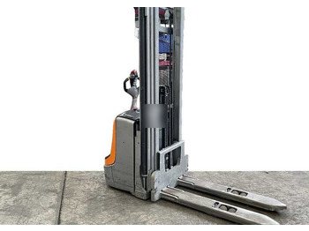 Штабелер STILL