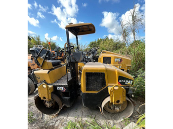 Каток Caterpillar CB-214E: фото 2