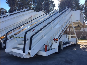 JBT Passenger Stairs Smart Step в лизинг JBT Passenger Stairs Smart Step: фото 1
