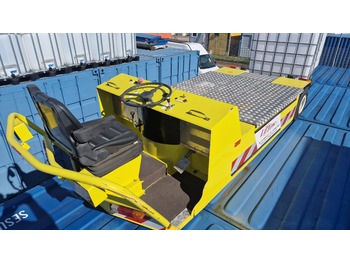 Аэродромный тягач